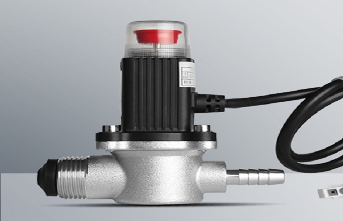 室內(nèi)燃?xì)饧庾扉y安裝朝上可以嗎，有規(guī)范要求嗎?